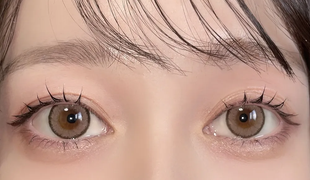 Luna Natural 1day カカオ着用時