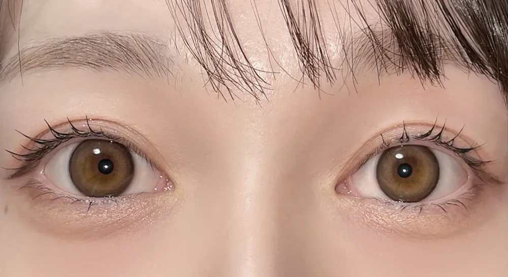 FruFru 1day/ ルナブラウン着用時