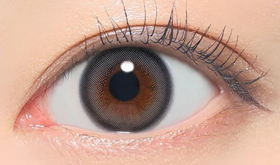 レヴィア ワンデー ディアマリン着用画像